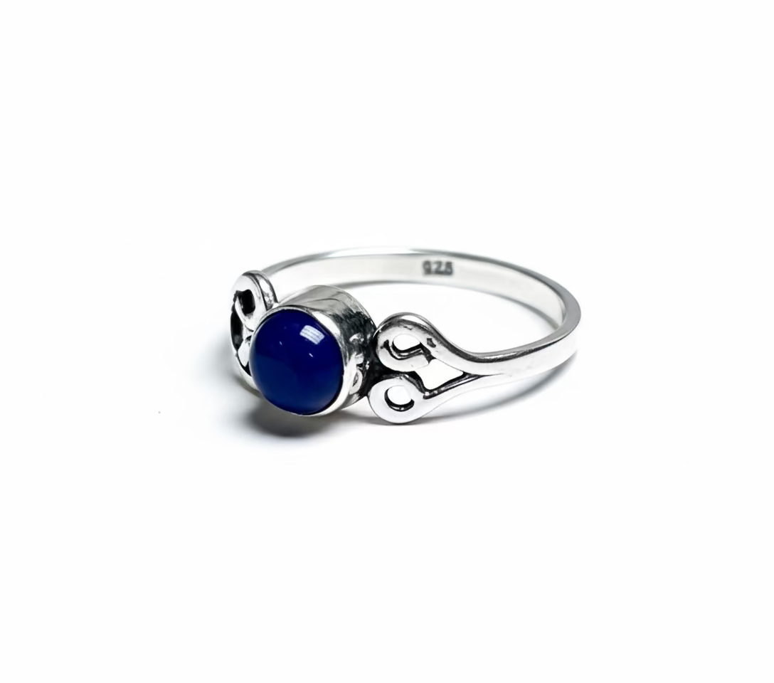 Ring. Lapislazuli.