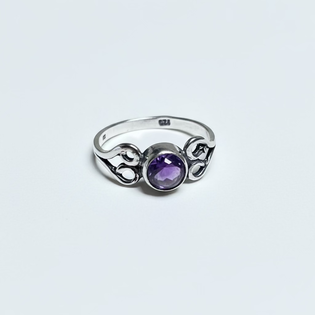 Amethyst. Ring.